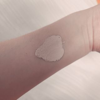 아이앤립 / EYENLIP 아이앤립 루센트 비비크림 2 Color — 4.5점을 준 리뷰어가 2021년 7월 올린 사용 사진