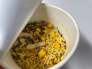 NISSIN 닛신 컵누들  4종 - 씨푸드오리지날, 씨푸드 스파이시, 씨푸드 커리, 씨푸드 XO소스 — 5점을 준 리뷰어가 2023년 1월 올린 사용 사진