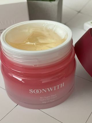 SOONWITH 바이오 수퍼 아쿠아 하이드로 젤 크림 — 5점을 준 리뷰어가 2021년 5월 올린 사용 사진