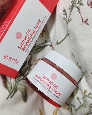 아이앤립 / EYENLIP 아이앤립 연어오일 리바이탈라이징 토너+앰플+크림 3종 세트 — 5점을 준 리뷰어가 2021년 6월 올린 사용 사진