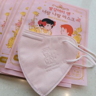 [숨그림]  덴탈마스크 짱구 우리아이 그리고 내가 쓰는 믿을수있는 케릭터 마스크  16종 — 5점을 준 리뷰어가 2021년 10월 올린 사용 사진