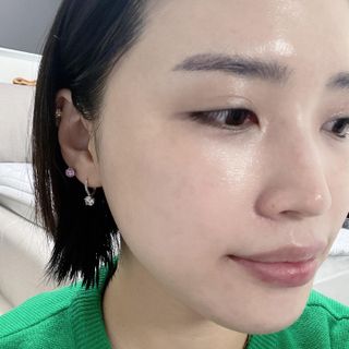 [AHC] 세이프온 에센스 선크림 올리브영 스페셜 증정 기획세트 — 5점을 준 리뷰어가 2022년 6월 올린 사용 사진