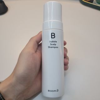 블룸비 거품 두피 샴푸 — 4.5점을 준 리뷰어가 2022년 9월 올린 사용 사진
