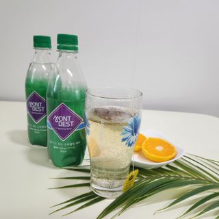몽베스트 Montbest with Sparkling water Plain 20병 — 5점을 준 리뷰어가 2022년 10월 올린 사용 사진