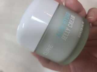 김정문알로에 큐어 큐어 알로에 리프레쉬 젤리 세럼, 큐어 알로에 하이드로 젤리 크림 — 5점을 준 리뷰어가 2021년 3월 올린 사용 사진