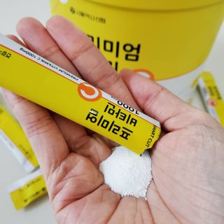 서울약사신협 프리미엄비타민C1000_2.5G x 100포 — 5점을 준 리뷰어가 2021년 5월 올린 사용 사진