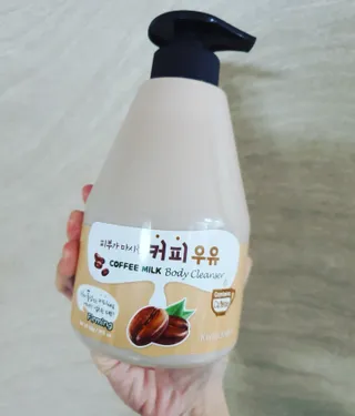 [과일나라] 피부가 마시는 커피우유 바디클렌저&바디로션 — 5점을 준 리뷰어가 2022년 3월 올린 사용 사진