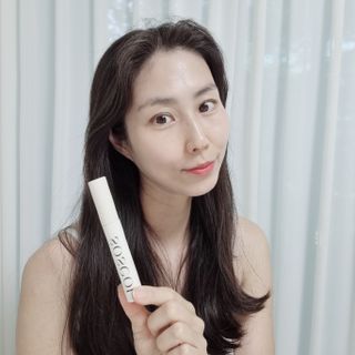더소설 소설 블랙아이래쉬 세럼 10g(SOSEOL BLACK EYELASH SERUM 10g) — 5점을 준 리뷰어가 2023년 6월 올린 사용 사진