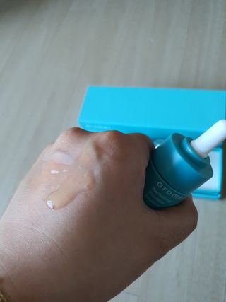 아로메르 리바이탈라이징 블루밍 앰플 10ml x 4ea — 5점을 준 리뷰어가 2021년 8월 올린 사용 사진
