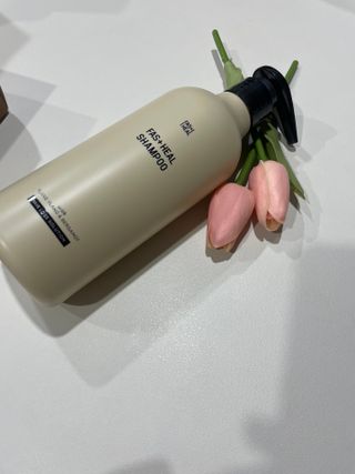 패스트힐(fast heal) 패스트힐 탈모증상완화샴푸 470ml — 5점을 준 리뷰어가 2023년 10월 올린 사용 사진