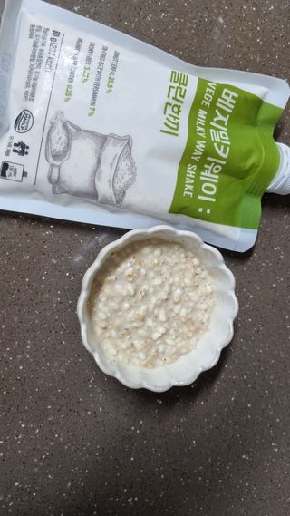 클린24시간  클린한끼 쉐이크 1세트 (5개) — 5점을 준 리뷰어가 2022년 10월 올린 사용 사진