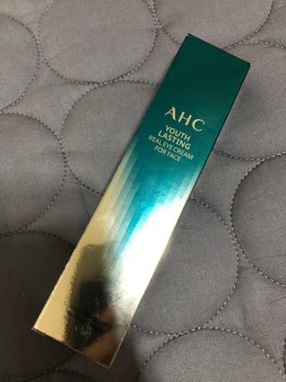 [NEW 탄력유턴 아이크림] AHC 유스 래스팅 리얼 아이크림 포 페이스 — 5점을 준 리뷰어가 2021년 2월 올린 사용 사진