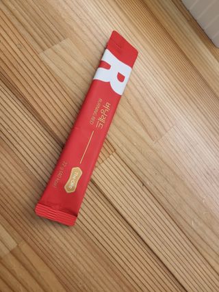 디오르 버닝레드 — 5점을 준 리뷰어가 2022년 3월 올린 사용 사진