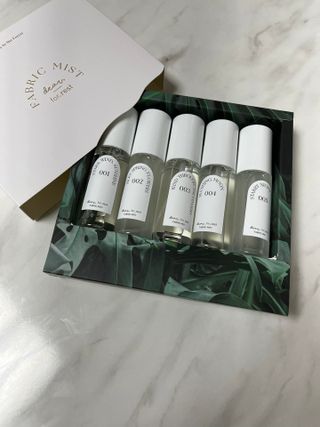디어포레스트 [5개세트] 숲속의 하루 패브릭미스트 (섬유향수/ 룸스프레이) 50ml 5개 — 5점을 준 리뷰어가 2022년 10월 올린 사용 사진