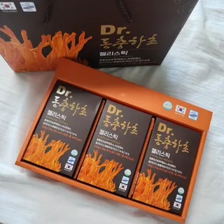 젤리드림 [젤리스틱 3종] 홍삼흑마늘, 동충하초, 석류콜라겐 — 5점을 준 리뷰어가 2022년 9월 올린 사용 사진