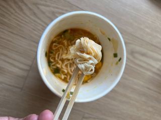 NISSIN 닛신 컵누들  4종 - 씨푸드오리지날, 씨푸드 스파이시, 씨푸드 커리, 씨푸드 XO소스 — 5점을 준 리뷰어가 2022년 2월 올린 사용 사진