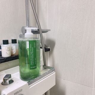 닥터시드 티트리 앤 라임 비건 지성케어 쿨 탈모 샴푸 (1000ml) — 5점을 준 리뷰어가 2023년 12월 올린 사용 사진