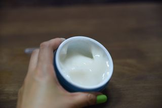 비엠비코 [썸머케어] 퀸79 노블 골드 아쿠아크림+더 선스틱 SPF50+PA+++ — 5점을 준 리뷰어가 2021년 5월 올린 사용 사진