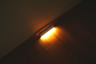 아카라 어두울 때만 켜지는 스마트 무선 센서등 — 4.5점을 준 리뷰어가 2021년 12월 올린 사용 사진