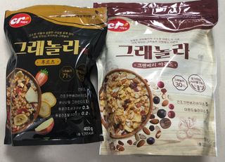씨알푸드 씨알로 그래놀라 2종 후르츠+크랜베리 아몬드 — 5점을 준 리뷰어가 2022년 7월 올린 사용 사진