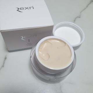 렉스리 크리에이티브 크림  Rexri Creative Cream — 5점을 준 리뷰어가 2021년 10월 올린 사용 사진