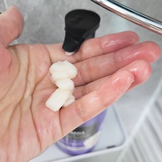 쿤달 [KUNDAL 공식] 프리미엄 헤어 케어 스페셜 세트 샴푸 500ml &amp; 트리트먼트 500ml — 5점을 준 리뷰어가 2021년 3월 올린 사용 사진