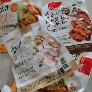 굽네몰 [굽네] 소스가 맛있는 닭가슴살 슬라이스 4종 — 5점을 준 리뷰어가 2021년 4월 올린 사용 사진