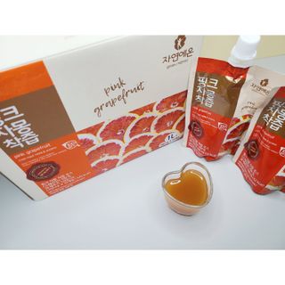자연에온 핑크 자몽 착즙 100mL 10개입 1BOX +가 득담은 자몽 콜라겐 젤리스틱 1BOX — 3.5점을 준 리뷰어가 2021년 7월 올린 사용 사진