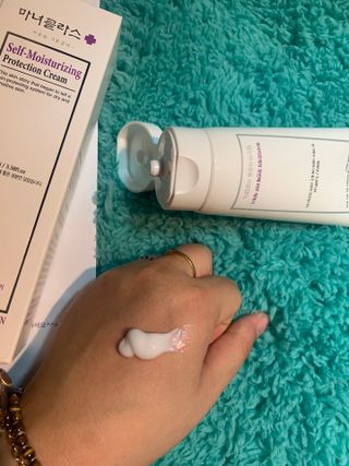 셀프 모이스처라이징 프로텍션 크림 셀프 모이스처라이징 프로텍션크림 — 4.5점을 준 리뷰어가 2022년 4월 올린 사용 사진