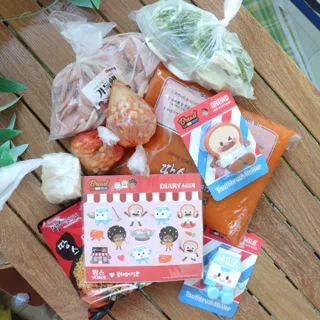 땅스부대찌개 X 브레드이발소 콜라보 비치타올 — 5점을 준 리뷰어가 2023년 6월 올린 사용 사진