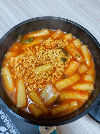 응큼떡볶이 — 5점을 준 리뷰어가 2021년 3월 올린 사용 사진