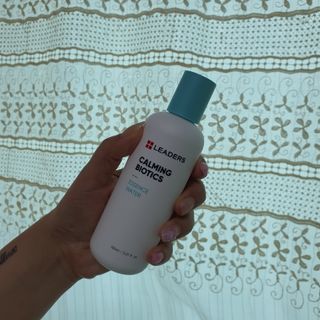 리더스코스메틱 리더스 카밍 바이오틱스 에센스 워터 — 5점을 준 리뷰어가 2021년 8월 올린 사용 사진