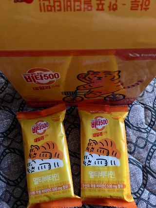 광동생활건강 [광동] 비타500데일리스틱  ★빼빼로데이★ 30포+70포+ 뚱랑이스티커+빼빼로+쇼핑백 — 5점을 준 리뷰어가 2022년 11월 올린 사용 사진
