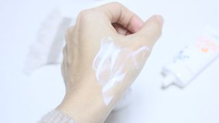 [트리티스] UV 디펜스 선크림 PA+++ / SPF50+  60ml — 4점을 준 리뷰어가 2021년 1월 올린 사용 사진
