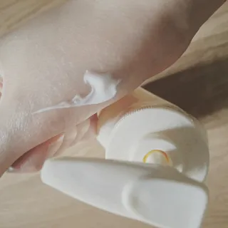 카프리나 산양밀크 모이스춰라이징 바디로션 350ml(오리지널향) — 5점을 준 리뷰어가 2023년 4월 올린 사용 사진
