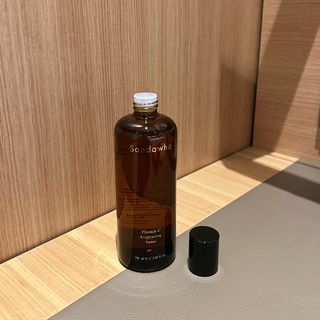 스킨큐어 산다화 비타민c 화이트닝 토너 150ml — 4.5점을 준 리뷰어가 2021년 12월 올린 사용 사진