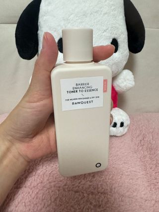 로우퀘스트 베리어 인핸싱 토너투에센스 200ml — 5점을 준 리뷰어가 2023년 11월 올린 사용 사진