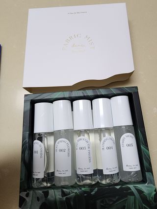 디어포레스트 [5개세트] 숲속의 하루 패브릭미스트 (섬유향수/ 룸스프레이) 50ml 5개 — 5점을 준 리뷰어가 2022년 10월 올린 사용 사진
