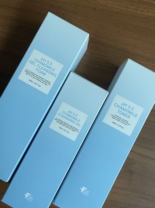 페브유 / FABYOU 페브유 pH5.5 캐모마일 젤 클렌징 폼 + 클렌징 오일 + 토너 3종 세트 — 3점을 준 리뷰어가 2021년 7월 올린 사용 사진