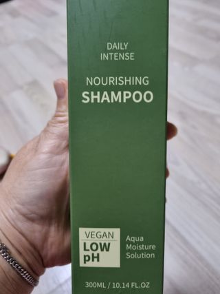 나인레스 데일리 인텐스 너리싱 샴푸 300ml / 10.14 fl.oz — 4.5점을 준 리뷰어가 2021년 11월 올린 사용 사진
