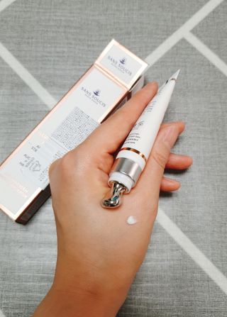 산수시 일루미네이팅 펄 영양 다크서클 스틱 아이 크림 케어 15ml — 5점을 준 리뷰어가 2021년 6월 올린 사용 사진