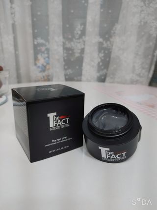 The Fact 더팩트 에스에프엔 브라이트닝 안티 링클 크림 50ml — 5점을 준 리뷰어가 2022년 5월 올린 사용 사진