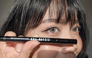 씨스터앤 퍼펙트 엣지 브러쉬 펜 라이너 2종 택 1 — 5점을 준 리뷰어가 2021년 12월 올린 사용 사진