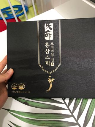 헬스업_천명진프리미엄홍삼스틱_10ml x 30포 — 5점을 준 리뷰어가 2021년 2월 올린 사용 사진
