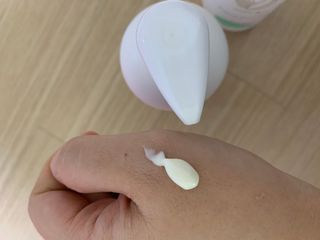 mom e 맘이 내추럴 베이비 케어 샴푸앤바스+로션 — 5점을 준 리뷰어가 2021년 1월 올린 사용 사진