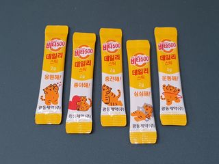 광동제약 [광동] 비타500데일리스틱 70포X2개 + 뚱랑이엽서 + 쇼핑백 증정 — 4점을 준 리뷰어가 2022년 10월 올린 사용 사진
