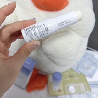 아이레시피 워터리터치 에센스 선 밤 [SPF50+/PA++++] — 4점을 준 리뷰어가 2023년 4월 올린 사용 사진