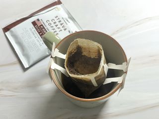 스트라바 햄프커피 드립백 디카페인 — 5점을 준 리뷰어가 2023년 5월 올린 사용 사진
