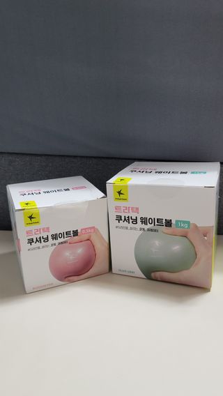 트라택 쿠셔닝 웨이트볼 0.5kg + 1kg SET — 5점을 준 리뷰어가 2022년 5월 올린 사용 사진