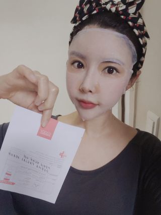 쿠피 피디알엔 연어 더마 페이셜 마스크 — 5점을 준 리뷰어가 2021년 11월 올린 사용 사진